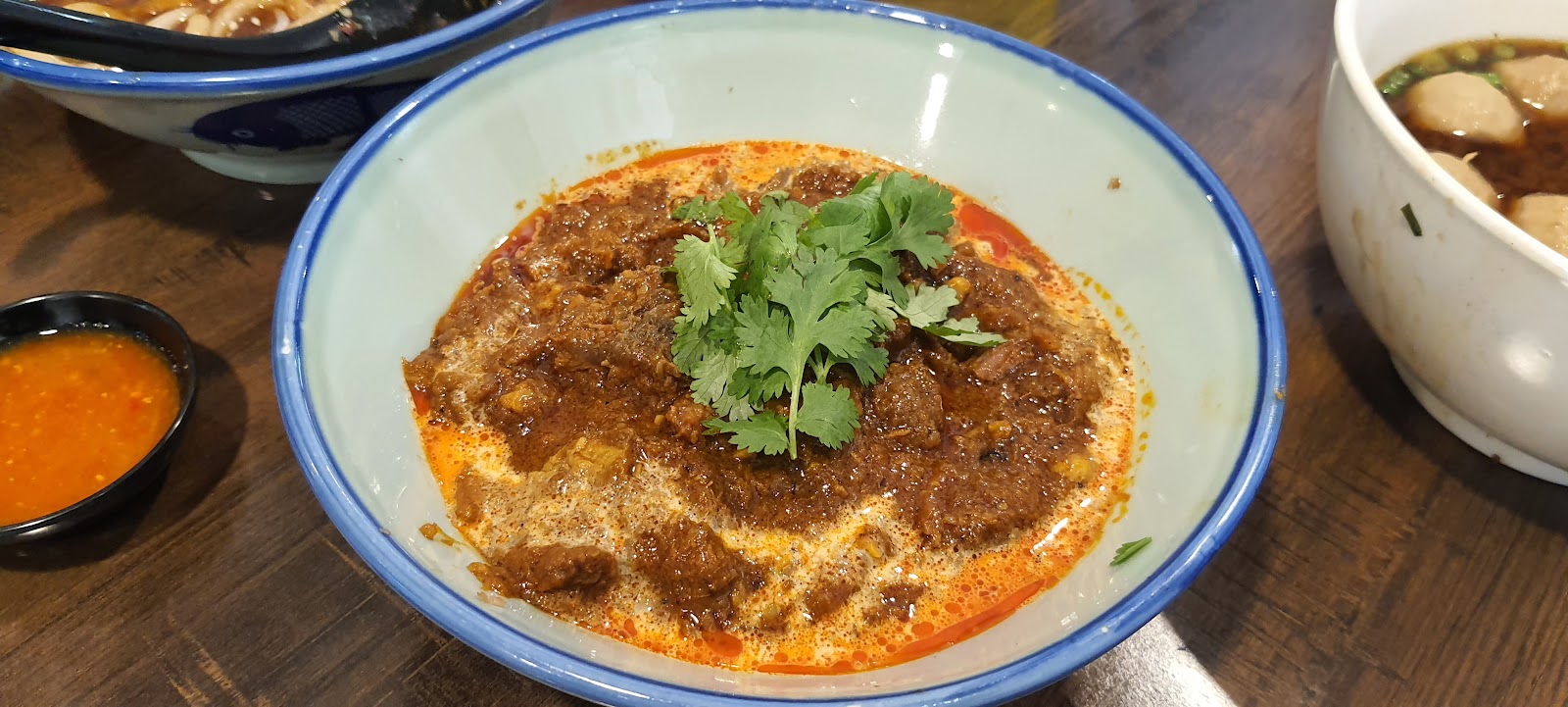 CURRY BEEF NOODLE